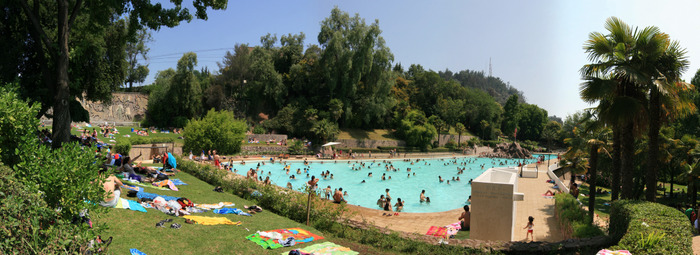 Chili Santiago San Cristobal Piscine Tupahue